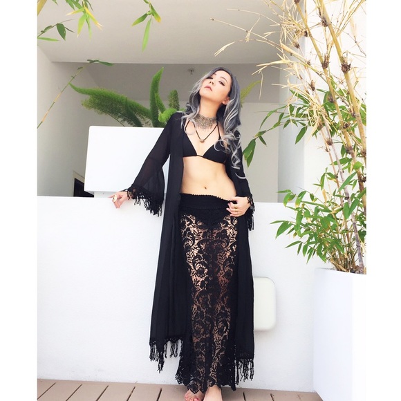 Long kimono w/ bell sleeve & crochet fringes NWT