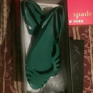 Gucci peep toe flats