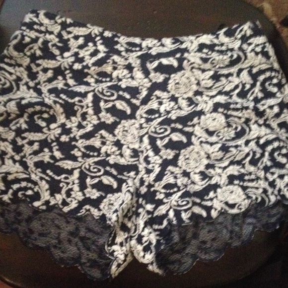 Floral high waisted shorts