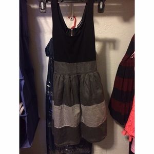 Black and gray dress • Contempo