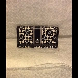 Large Coach Chelsea Leah Wallet