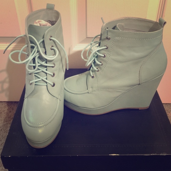 Deena & Ozzy frost green shoes