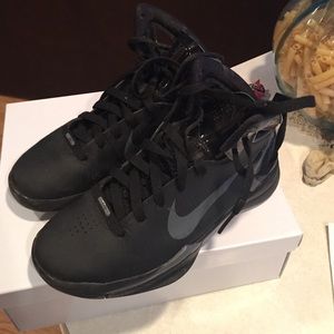Nike high top basketball shoes