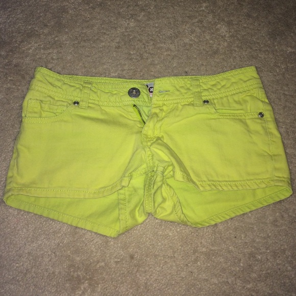 yellow shorts