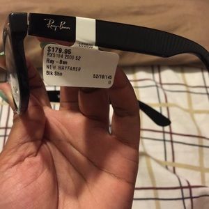 Pair of Ray ban frames 😎