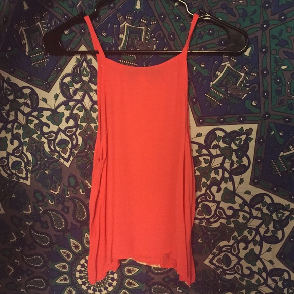 Pink lace tank top - Picture 2 of 2