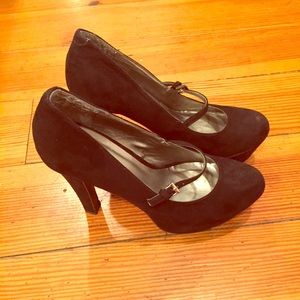 G by Guess Mary Jane pump