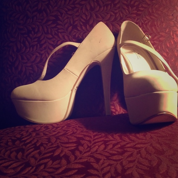 I can no longer wear them due to a broken leg
