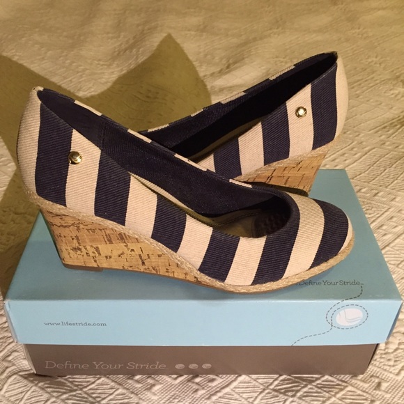 Navy/White Canvas Wedge