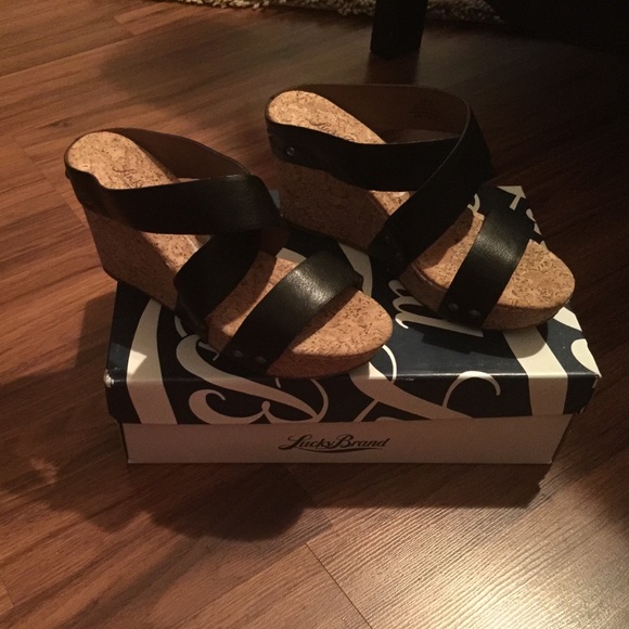 Lucky Brand Sandals!