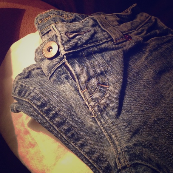🎉ALL OFFERS ACCEPTED🎉 Med. Wash Boyfriend Jeans