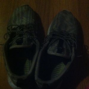 Nike roshe run costums size 7.5 in mens