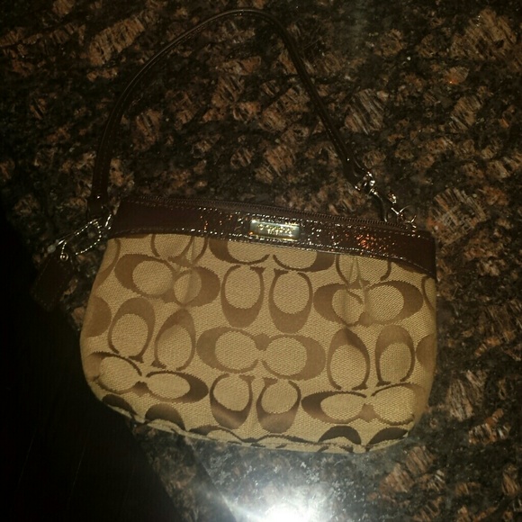 TAN & BROWN COACH WRISTLET - Picture 1 of 3