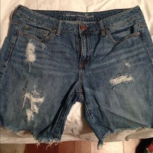 American Eagle Bermuda Shorts