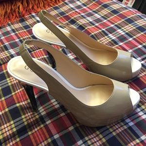 GUESS Sand White Heels