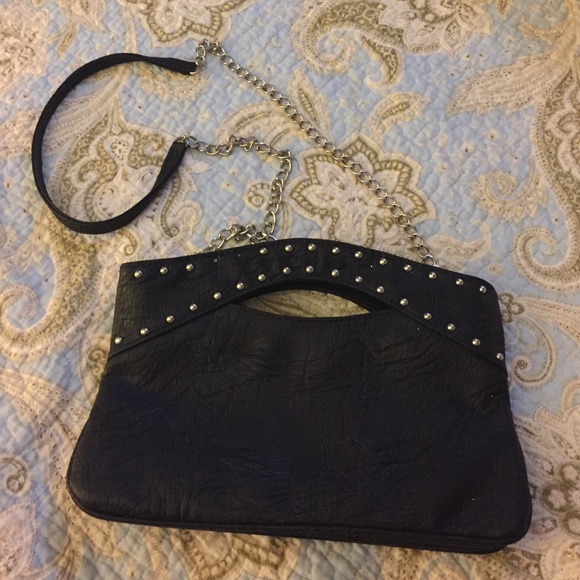 ALDO clutch