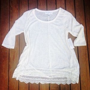 💖Final Price💖NWT!!  Sheer Ivory lace top