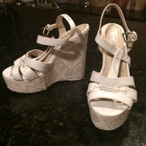 White wedges