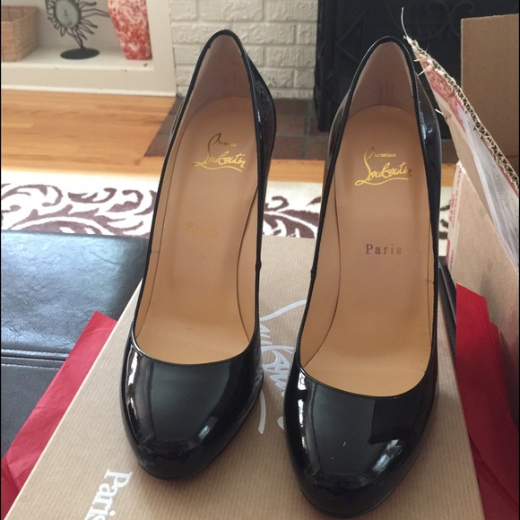 Absolutely gorgeous new never worn Louboutin! - Picture 2 of 3