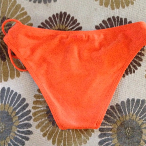 O'neill bottoms - Picture 2 of 2