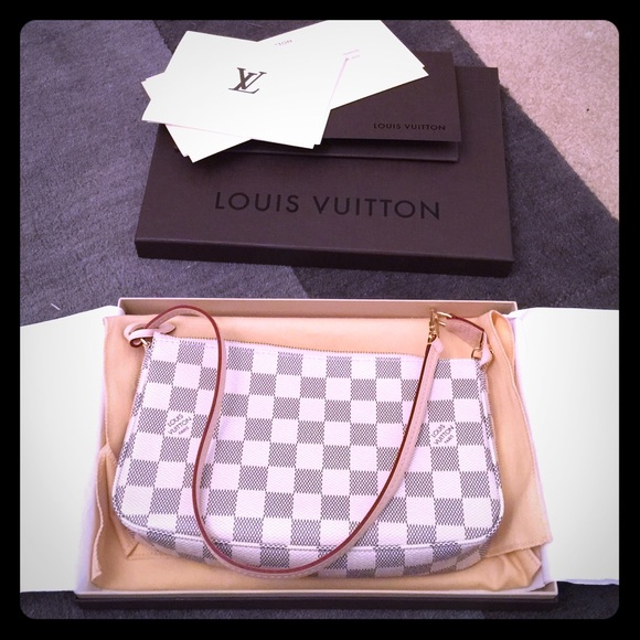 Louis Vuitton Handbags - Amazing Louis Vuitton! Never used!!