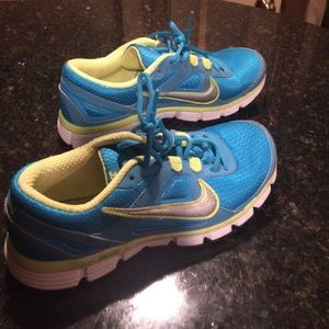 Nike shoes size 8