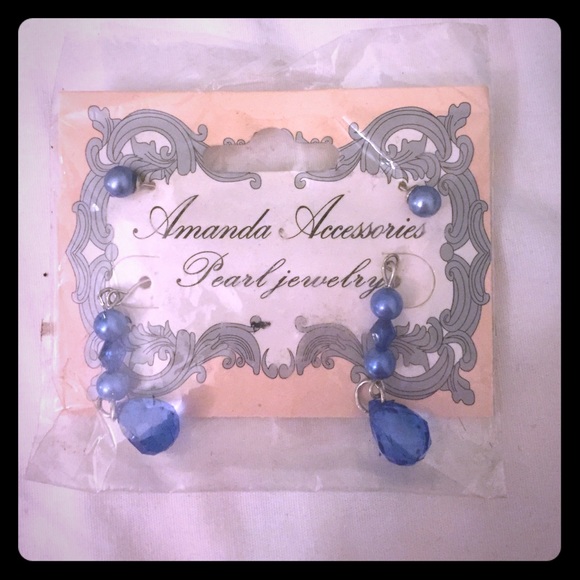 Sapphire blue earrings set.