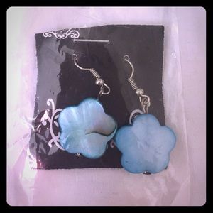 Hawaiian blue flowers earrings.