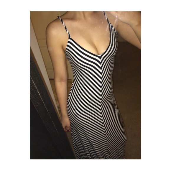 🎉🎊 Chevron Maxi Dress 🎊🎉