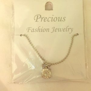 Diamond stud necklace.