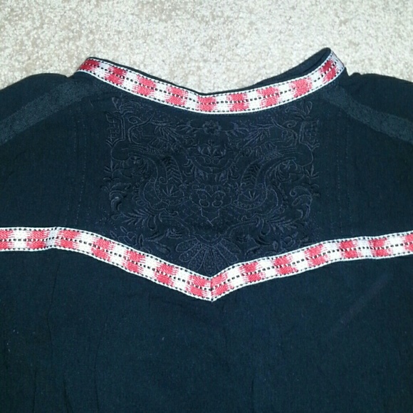 H&M Tops - Embroidered Navajo/Boho blouse