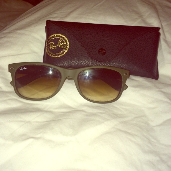 ray ban hunter