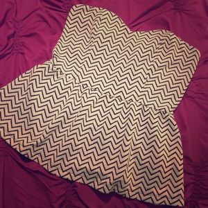 B & W Peplum (Chevron print)