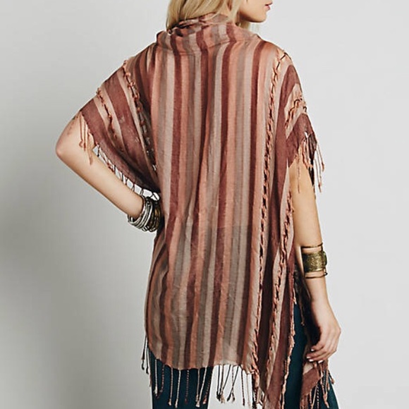 Free people Katie cow poncho in black and blue - Picture 2 of 4