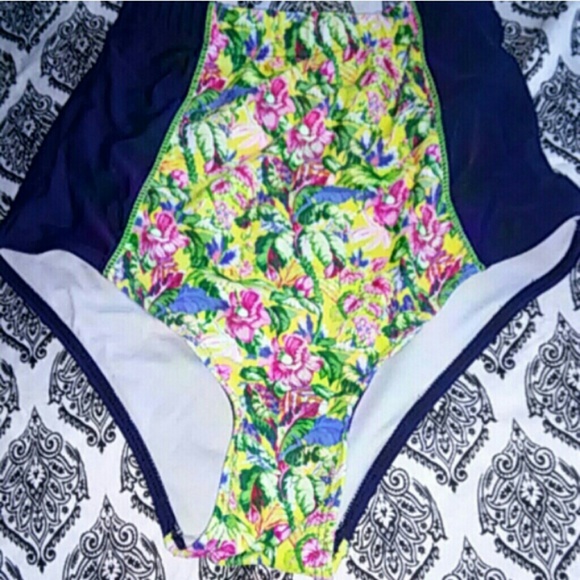 Bathing suit