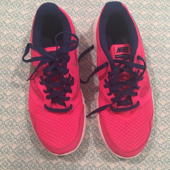 Brand new Nike Flex Experience RN 3 women's shoes - Picture 2 of 3