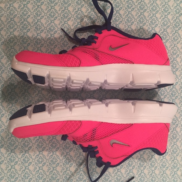 Brand new Nike Flex Experience RN 3 women's shoes - Picture 3 of 3