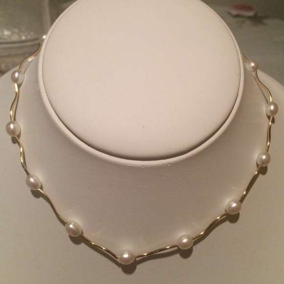 Fresh Water White Pearl and 14k gold necklace
