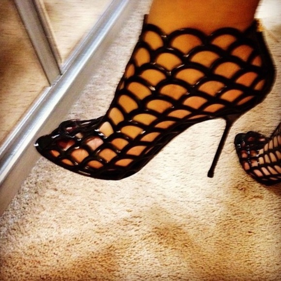 SOLD on eBay‼️ Sergio Rossi Mermaid Bootie - Picture 4 of 4