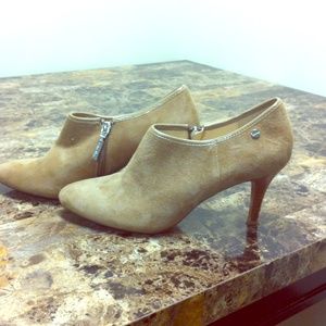 Tan Suede Calvin Klein Sz 8 Bootie
