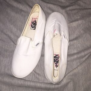 White slip on Vans men's 5 womens 6.5