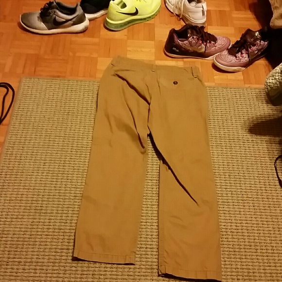 3 Pairs of american eagle khaki pants - Picture 2 of 3