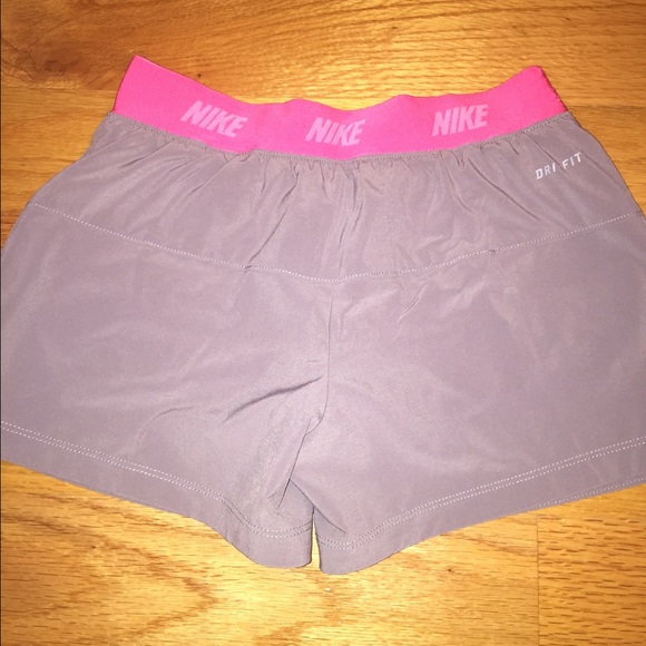 NIKE SHORTS - Picture 4 of 4