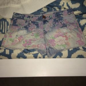 Flower shorts