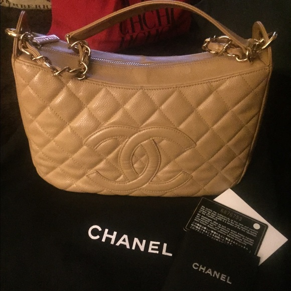 Authentic!!!CHANEL👌sold🔴