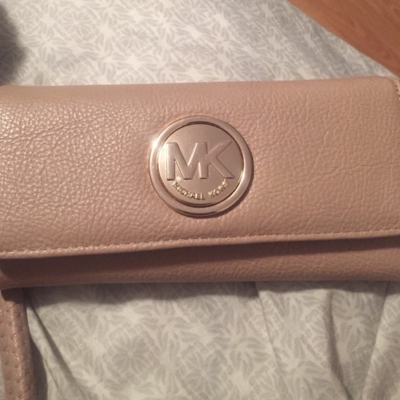 Michael kors wallet