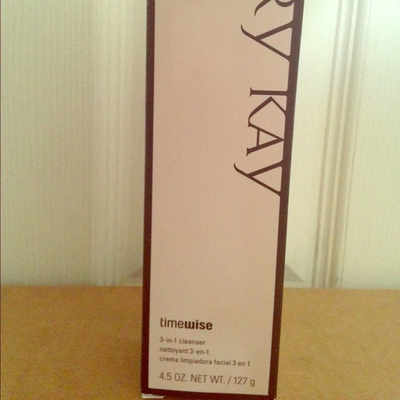 Mary k 3 in 1 timewise cleanser