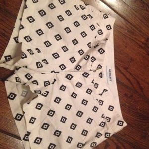 Black and white print shorts