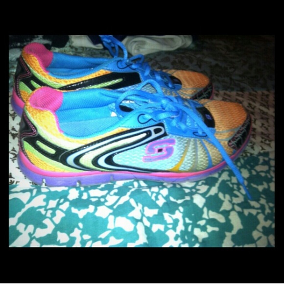Sketchers Shoe