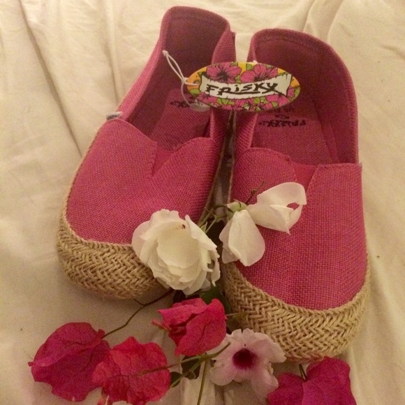 Frisxy Shoes - Pink flats 💎 price drop 💎